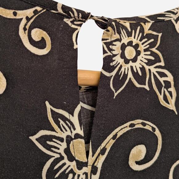 Lovely Vintage 90s Black Floral Blouse - Picture 4 of 4